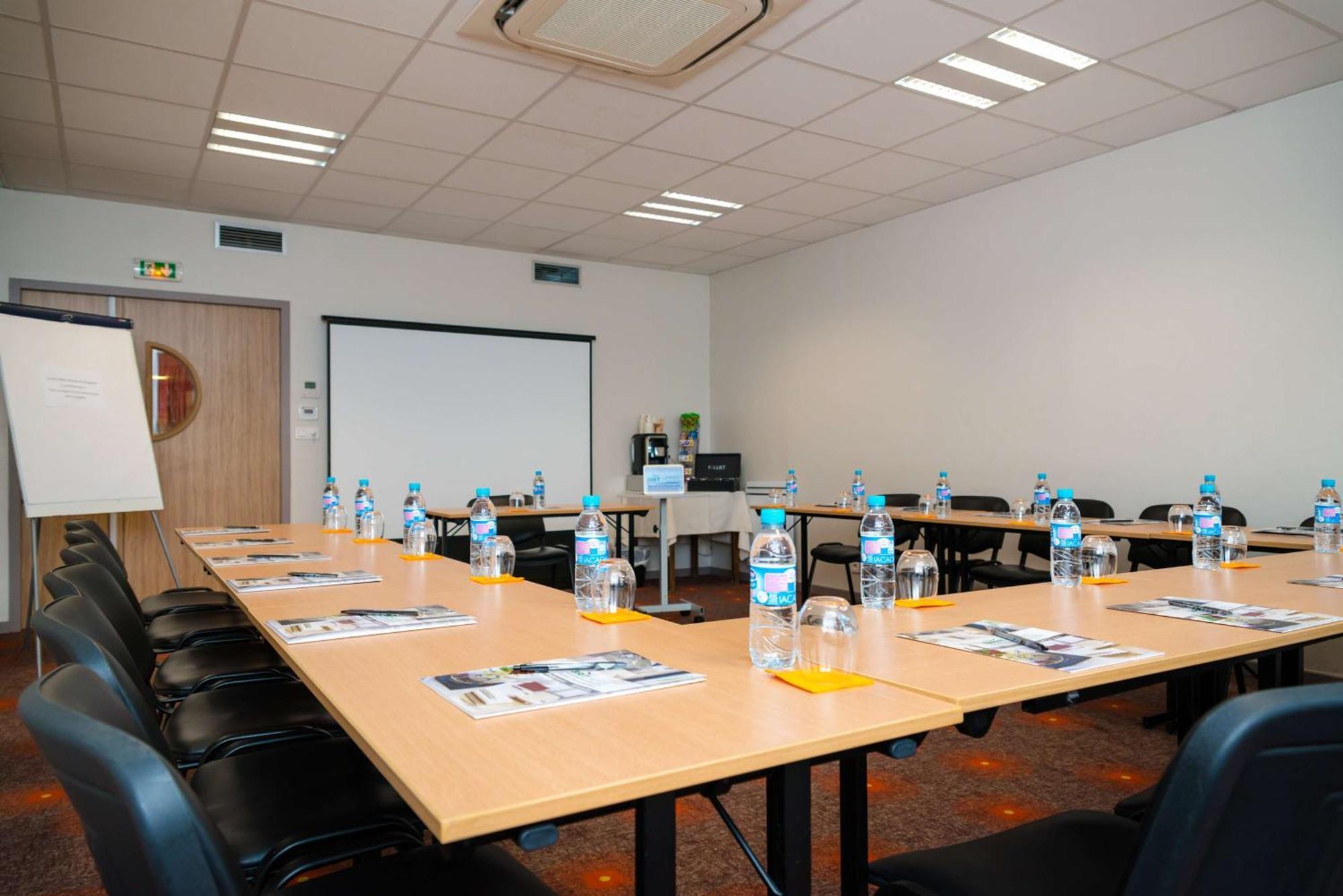 Saint-Grégoire Brit Hotel Rennes St Gregoire - Le Villeneuve מראה חיצוני תמונה