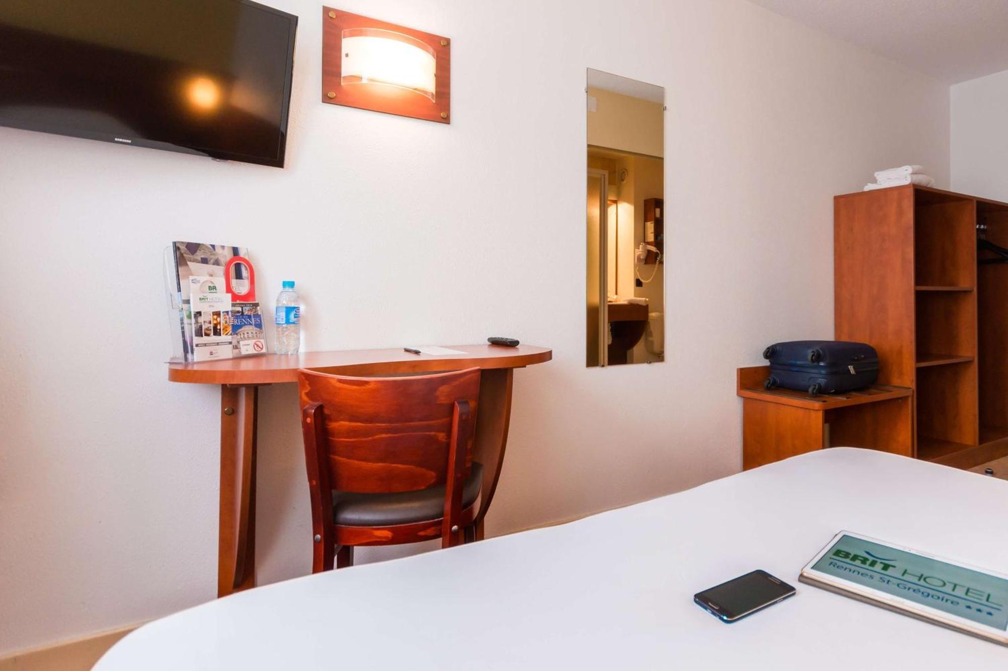 Saint-Grégoire Brit Hotel Rennes St Gregoire - Le Villeneuve מראה חיצוני תמונה