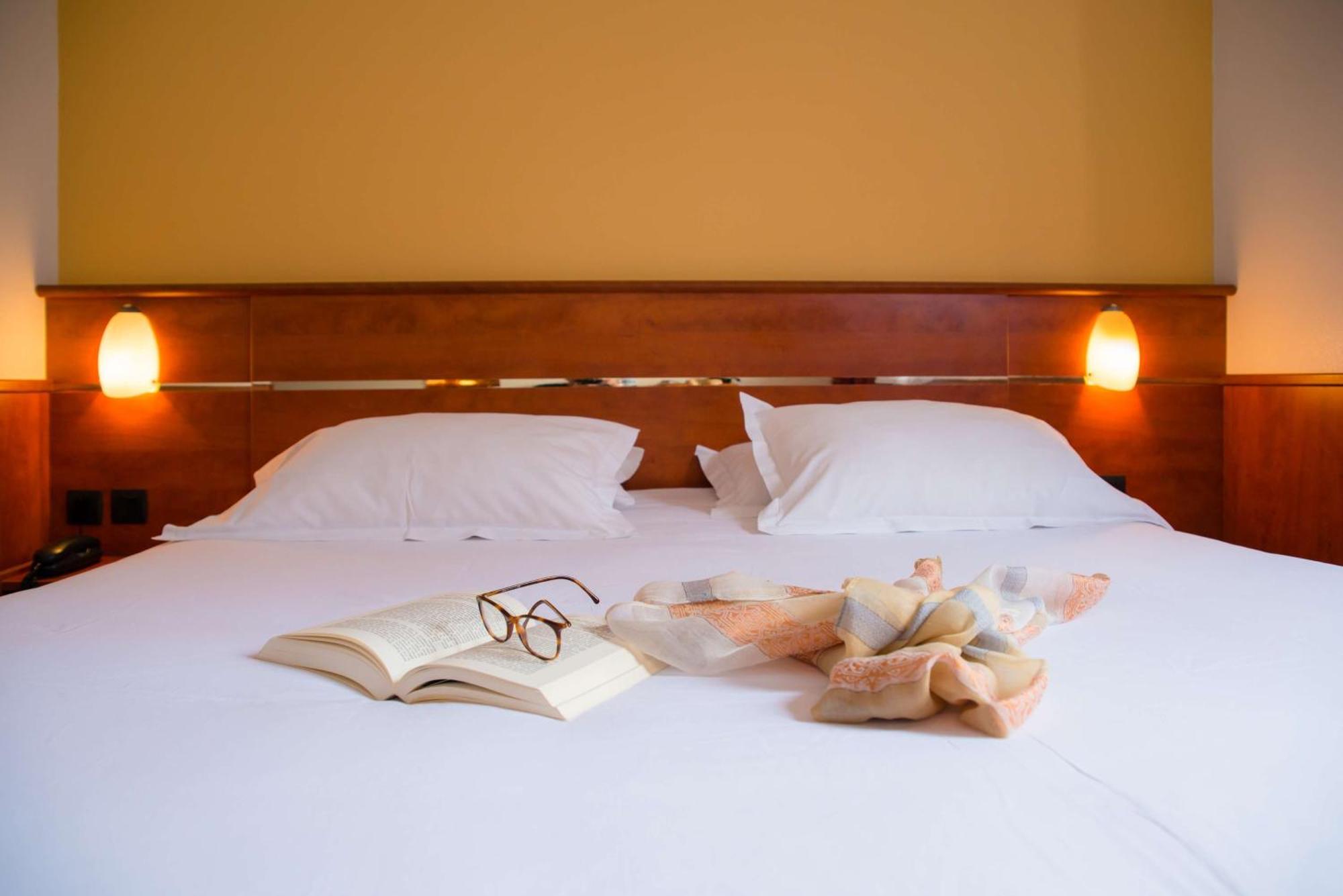 Saint-Grégoire Brit Hotel Rennes St Gregoire - Le Villeneuve מראה חיצוני תמונה